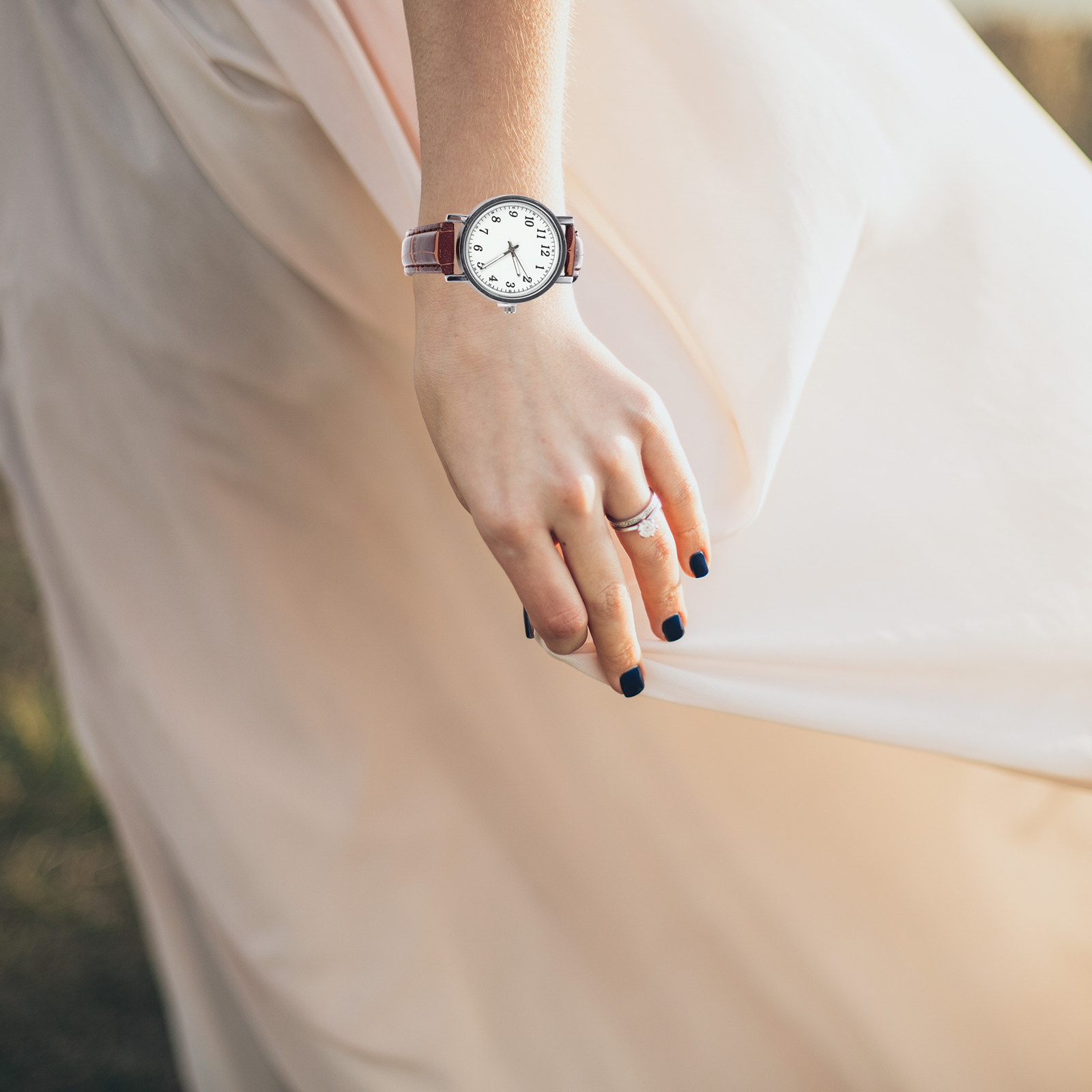 Stylish Delicate Women Quartz  - Luxury Watch Shop review and price