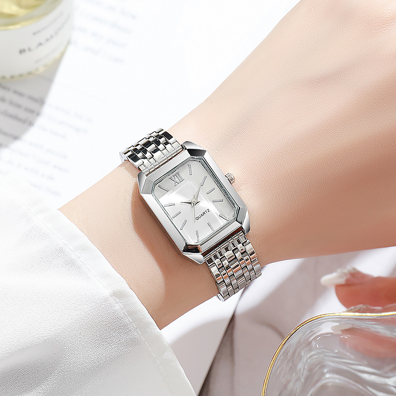 Famous Brand Women Watch No Lo - Luxury Watch Brands Logo review and price